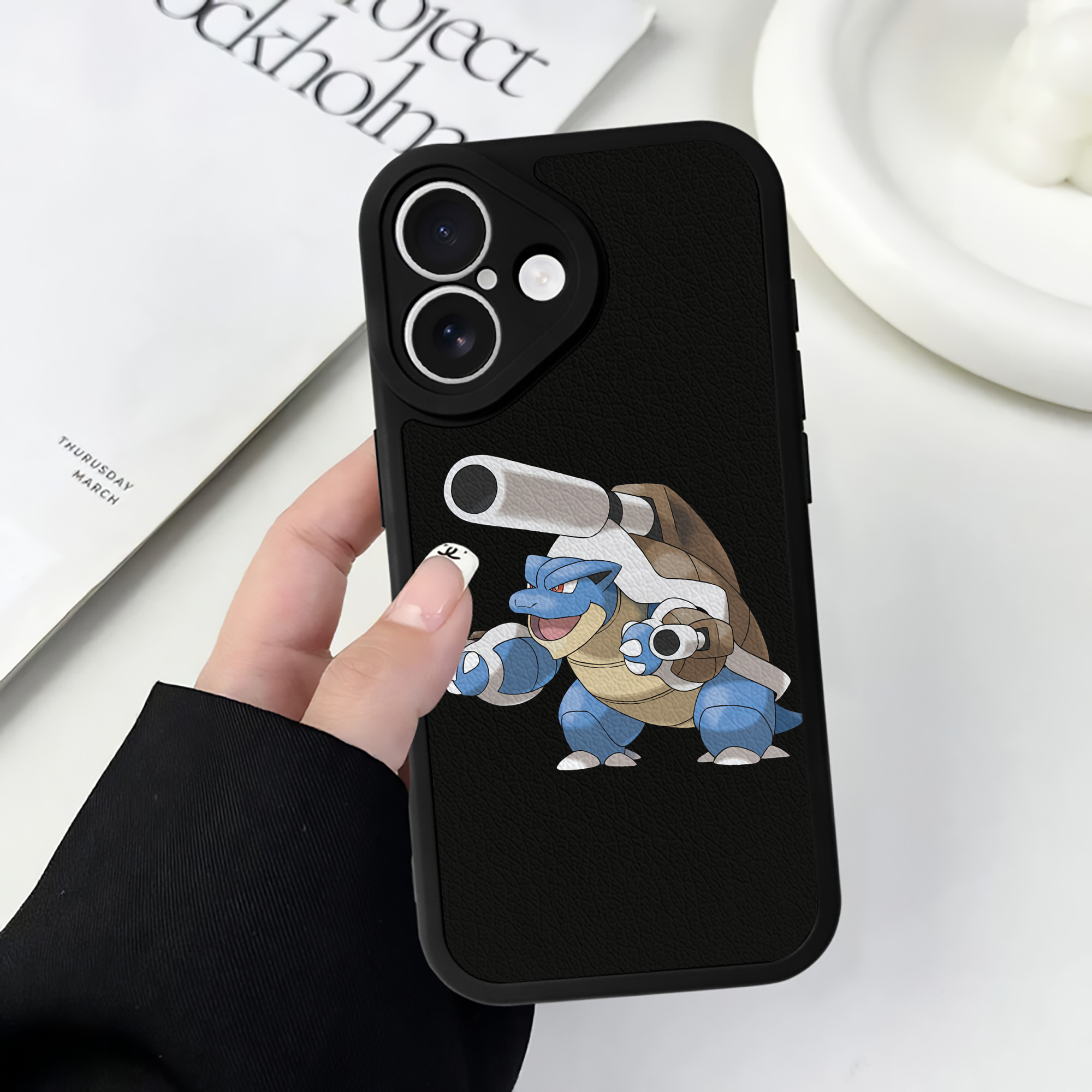 （画像用） ポケットモンスター Pokémon 【iPhone 16シリーズ対応】シリコンスマホケース（レザー調） 材質：シリコン